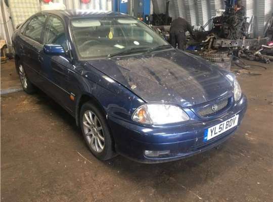 Toyota Avensis I