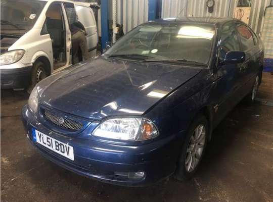 Toyota Avensis I