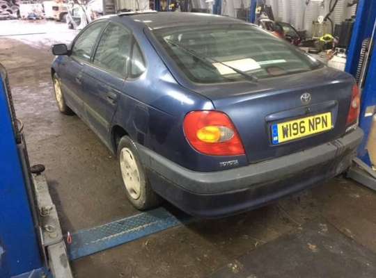 Toyota Avensis I