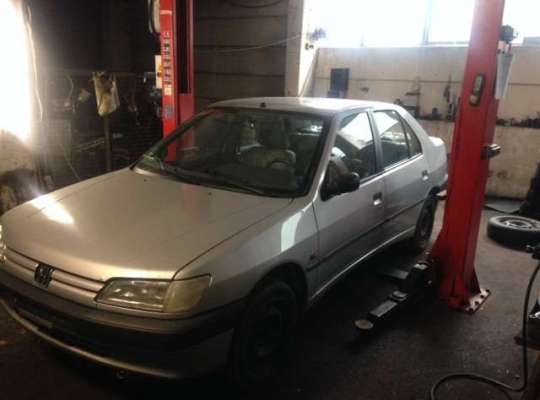 Peugeot 306
