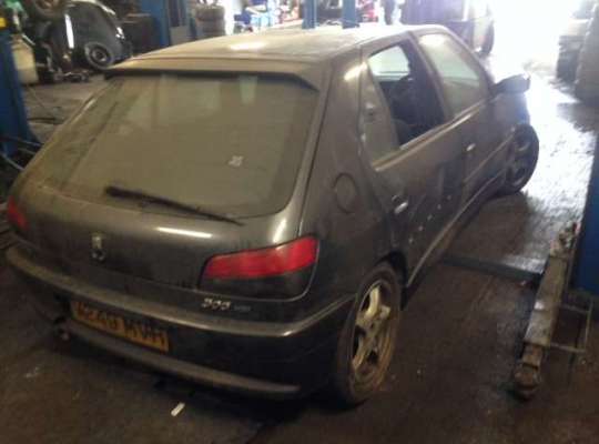 Peugeot 306