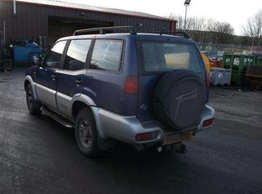 Nissan Terrano II R20