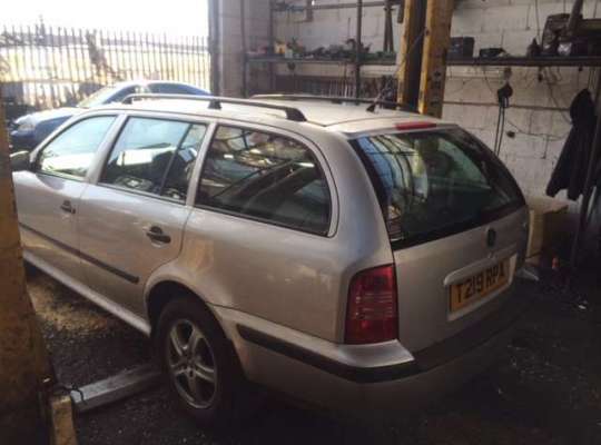 Skoda Octavia Tour (1U)