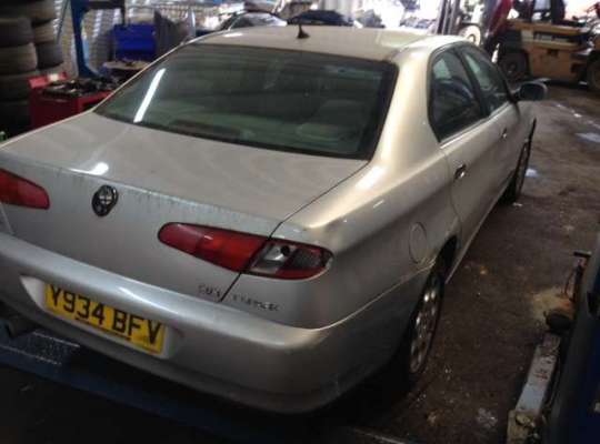 Alfa Romeo 166 (936)