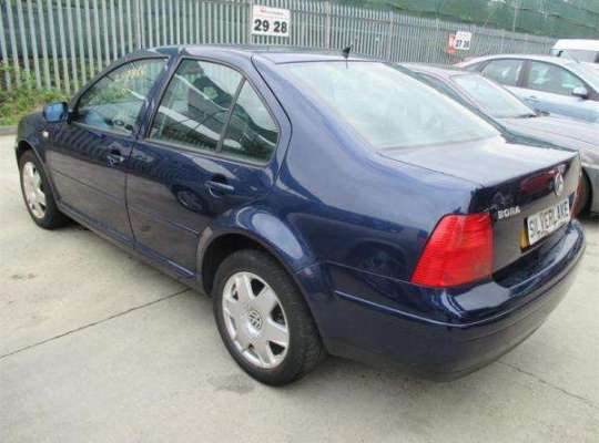 Volkswagen Bora (1J2)