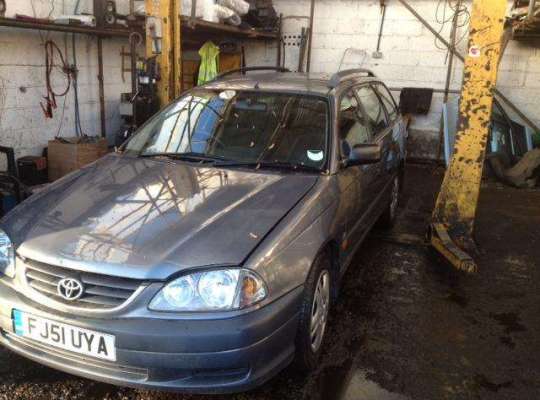 Toyota Avensis I