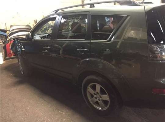 Mitsubishi Outlander XL