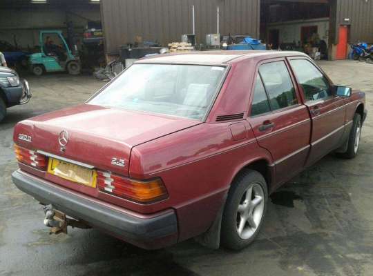 Mercedes-Benz 190 (W201)