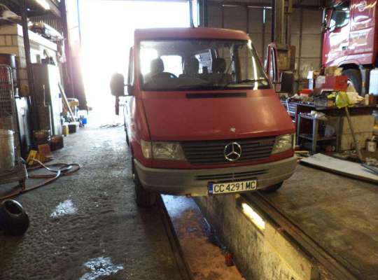 Mercedes-Benz Sprinter (903)