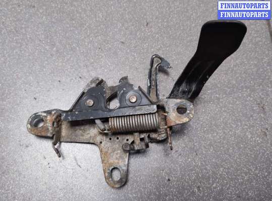 Замок капота на Toyota RAV4 II (XA20) 