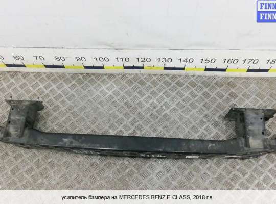 Усилитель бампера на Mercedes-Benz E (W213)