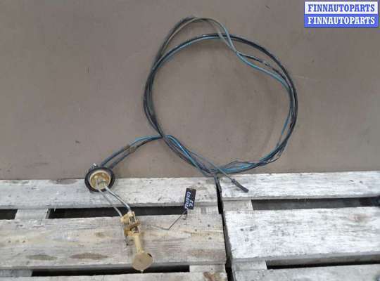 Датчик уровня топлива на Volkswagen Passat B3 (35i) 