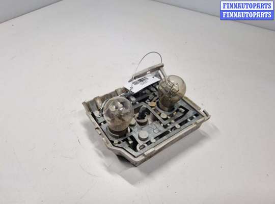 купить Панель (плата) фонаря заднего правого на Audi 80 B3 (8A) 1986 - 1991