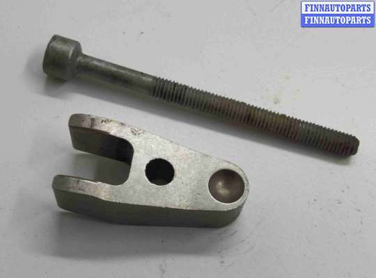 купить Скоба (кронштейн) крепления форсунки на Mercedes C-klasse (W203) 2000 - 2007