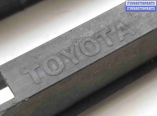 купить Заглушка (решетка) в бампер передний на Toyota Land Cruiser VII (J200) 2007 - наст. время