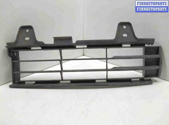 купить Заглушка (решетка) в бампер передний на Toyota Land Cruiser VII (J200) 2007 - наст. время