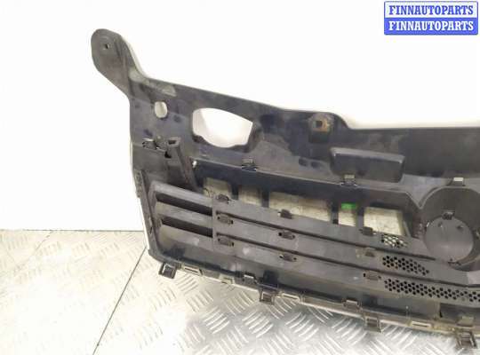 купить Решетка радиатора на Opel Astra J 2009-2015