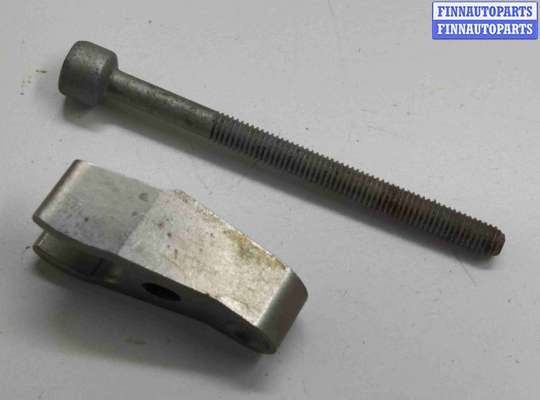 купить Скоба (кронштейн) крепления форсунки на Mercedes C-klasse (W203) 2000 - 2007