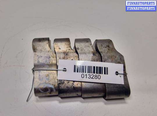 купить Скоба (кронштейн) крепления форсунки на Mercedes C-klasse (W204) 2007 - 2014