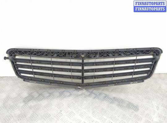 купить Решетка радиатора на Mercedes C W204 3 поколение (2006-2011)