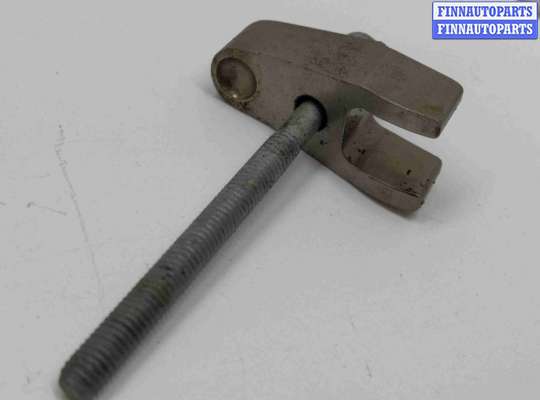 купить Скоба (кронштейн) крепления форсунки на Mercedes C-klasse (W203) 2000 - 2007