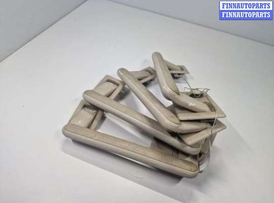 купить Ручка внутренняя потолочная на Audi 80 B3 (8A) 1986 - 1991