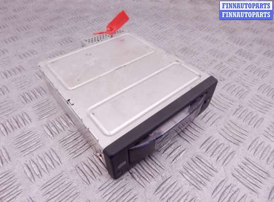 Купить CD-чейнджер на BMW 5-series (E60/61) CD-чейнджер BM3657748 на BMW 5-series (E60/61)