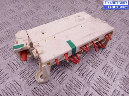 купить Блок предохранителей на BMW 5-series (E39)