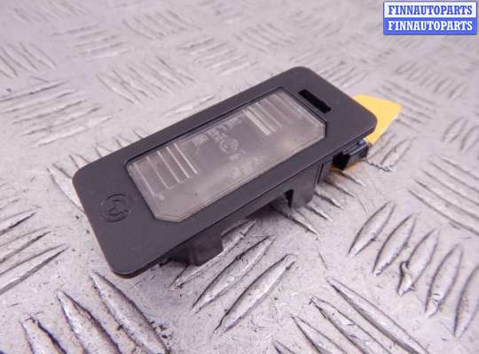 купить Плафон подсветки номерного знака на BMW 5-series (E39)