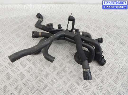 Патрубок двигателя BM3236696 на BMW X3-series (E83)