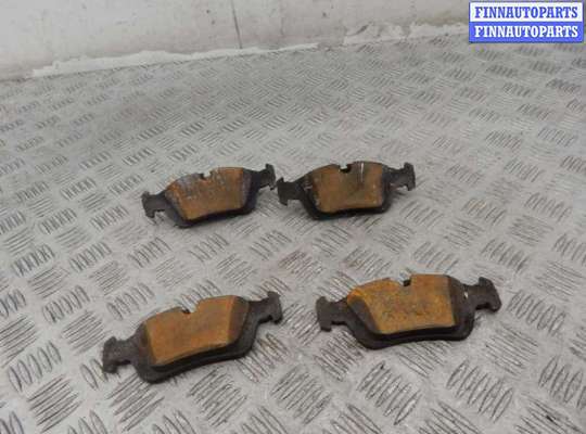 Купить Тормозные колодки на BMW 3-series (E46) Тормозные колодки BM3665651 на BMW 3-series (E46)
