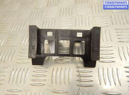 Кронштейн пластмассовый BM3410543 на BMW 5-series (E39)