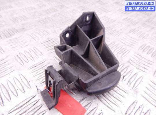 купить Кронштейн пластмассовый на BMW 3-series (E46)