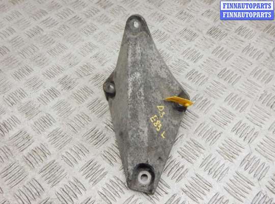 купить Кронштейн металлический на BMW X3-series (E83)