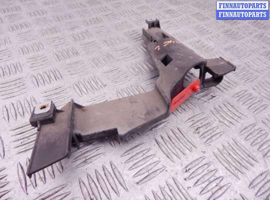 Кронштейн пластмассовый BM3547473 на BMW 3-series (E46)