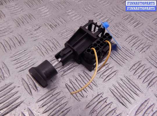 Переключатель кнопочный BM3392697 на BMW 3-series (E36)
