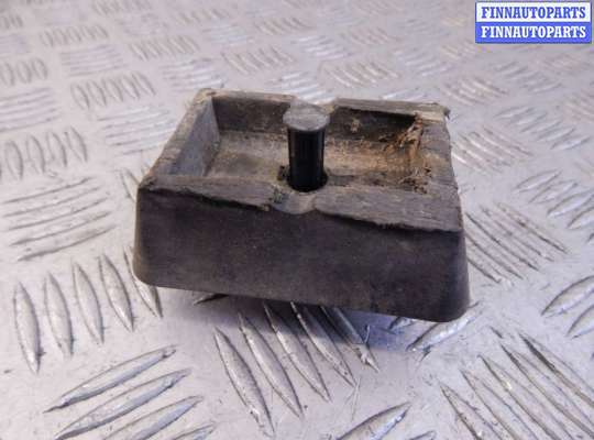 Поддомкратник пластмассовый BM3208378 на BMW 3-series (E46)