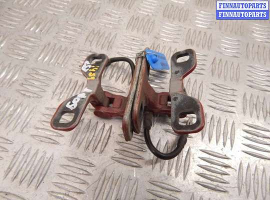 Петля крышки багажника на BMW X5 (E53) 