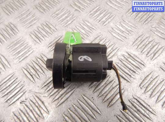 Переключатель кнопочный BM3232177 на BMW 7-series (E38)