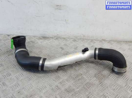 Патрубок двигателя BM3236700 на BMW X3-series (E83)