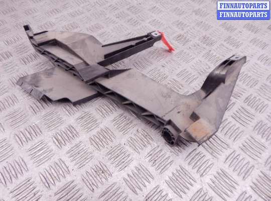 Кронштейн пластмассовый BM3550935 на BMW X3-series (E83)