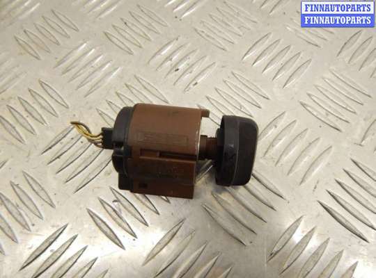 Переключатель кнопочный BM3217770 на BMW 5-series (E39)