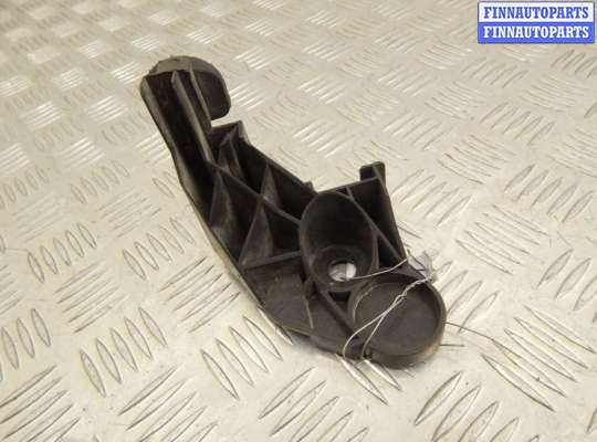 Кронштейн пластмассовый BM3206177 на BMW 3-series (E46)