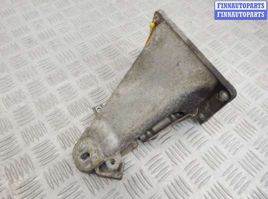Кронштейн металлический BM3218361 на BMW 5-series (E39)