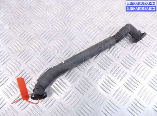 Патрубок двигателя BM3220823 на BMW 5-series (E39)