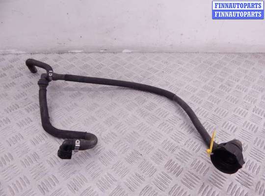 Патрубок двигателя BM3235568 на BMW i3-series (I01)