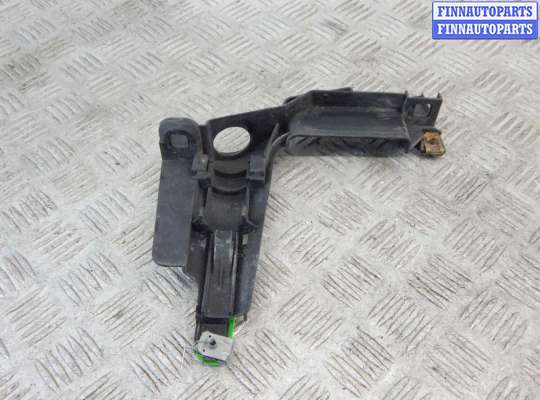 Кронштейн пластмассовый BM3206379 на BMW 3-series (E46)