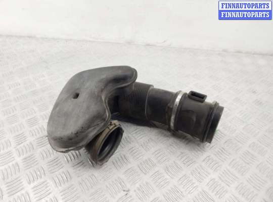 Патрубок двигателя BM3264353 на BMW X5-series (E70)