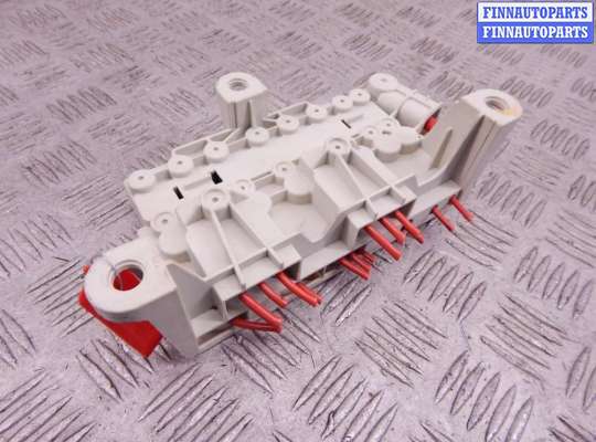 купить Блок предохранителей на BMW 5-series (E39)