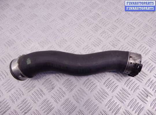 Патрубок двигателя BM3212663 на BMW 3-series (E90/91/92)